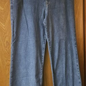 Kut from the Kloth Relaxed Fit Blue Jeans